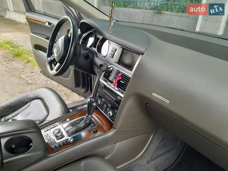 Внедорожник / Кроссовер Audi Q7 2007 в Тернополе