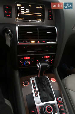 Внедорожник / Кроссовер Audi Q7 2012 в 