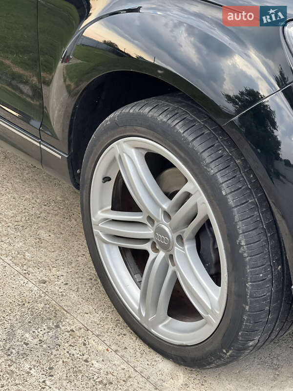 Внедорожник / Кроссовер Audi Q7 2010 в Черновцах