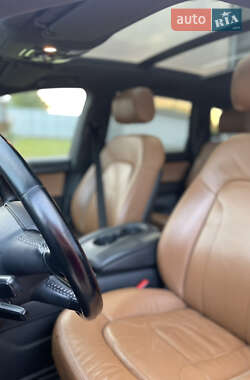 Внедорожник / Кроссовер Audi Q7 2010 в Черновцах