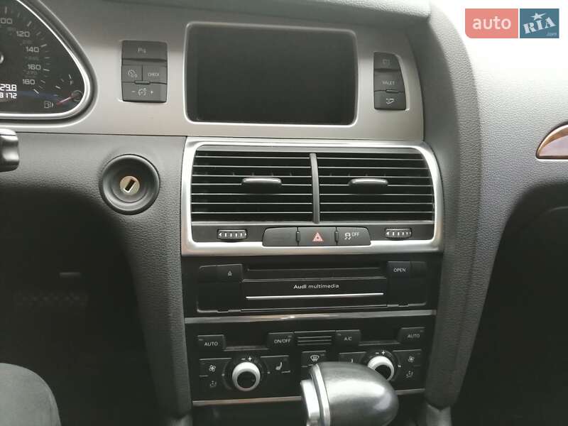 Внедорожник / Кроссовер Audi Q7 2015 в Полтаве