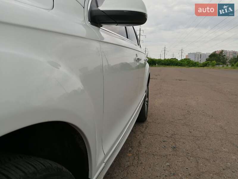 Внедорожник / Кроссовер Audi Q7 2015 в Полтаве
