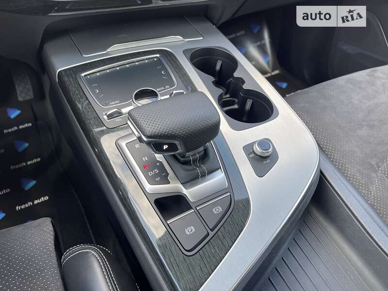 Внедорожник / Кроссовер Audi Q7 2015 в Ровно фото 24 Внедорожник / Кроссовер Audi Q7 2015 в Ровно