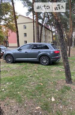 Позашляховик / Кросовер Audi Q7 2017 в 