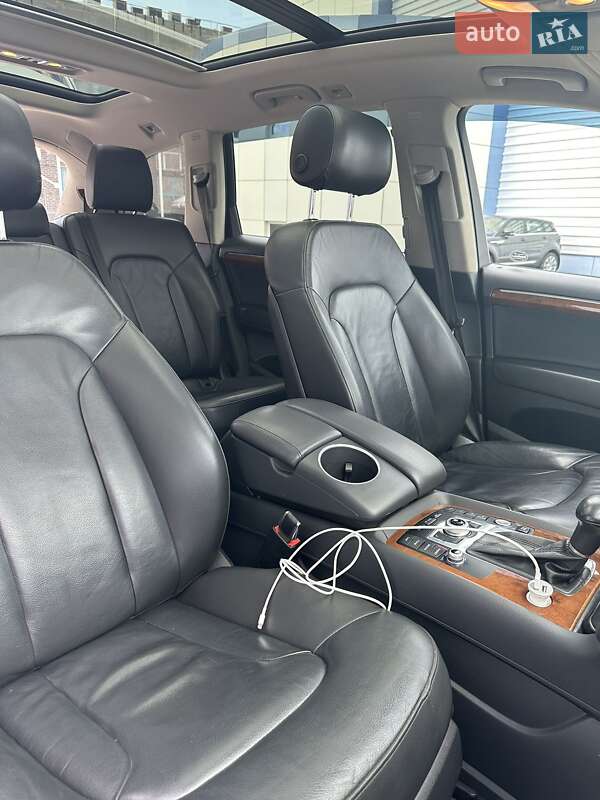 Позашляховик / Кросовер Audi Q7 2015 в Києві