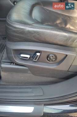 Внедорожник / Кроссовер Audi Q7 2010 в 