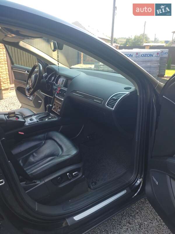 Позашляховик / Кросовер Audi Q7 2010 в Львові