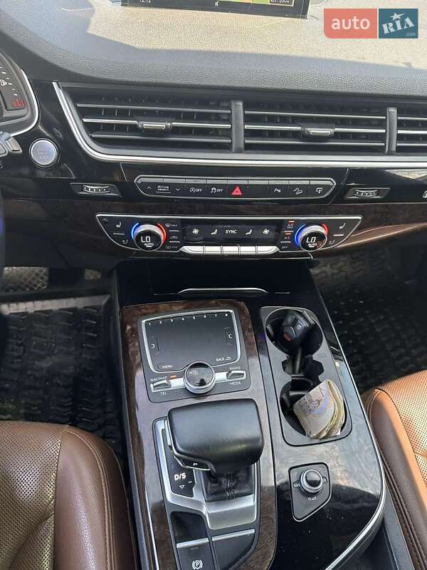 Внедорожник / Кроссовер Audi Q7 2016 в Бучаче фото 37 Внедорожник / Кроссовер Audi Q7 2016 в Бучаче