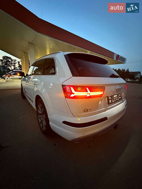 Внедорожник / Кроссовер Audi Q7 2017 в Львове