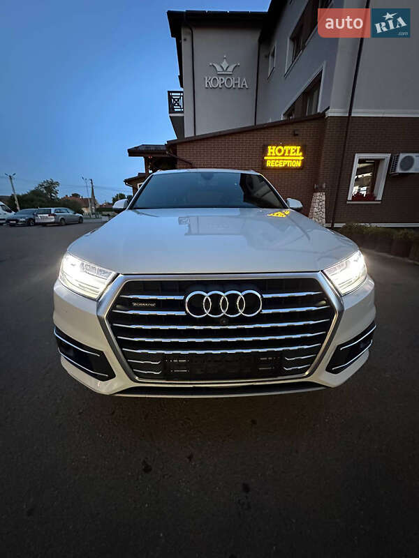 Внедорожник / Кроссовер Audi Q7 2017 в Львове