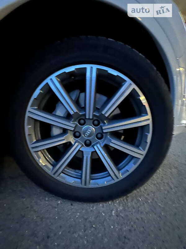Внедорожник / Кроссовер Audi Q7 2017 в Львове