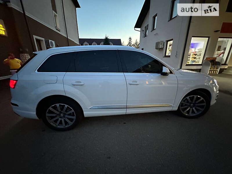 Внедорожник / Кроссовер Audi Q7 2017 в Львове