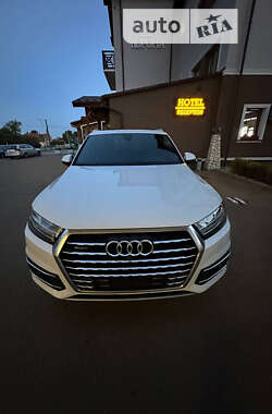 Внедорожник / Кроссовер Audi Q7 2017 в Львове