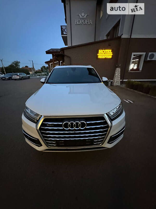 Позашляховик / Кросовер Audi Q7 2017 в Львові фото 20 Позашляховик / Кросовер Audi Q7 2017 в Львові