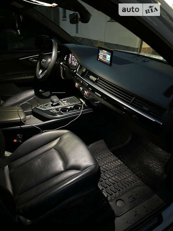Внедорожник / Кроссовер Audi Q7 2017 в Львове