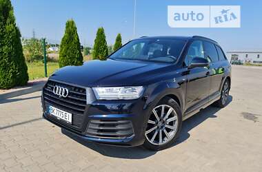 Позашляховик / Кросовер Audi Q7 2017 в Рівному