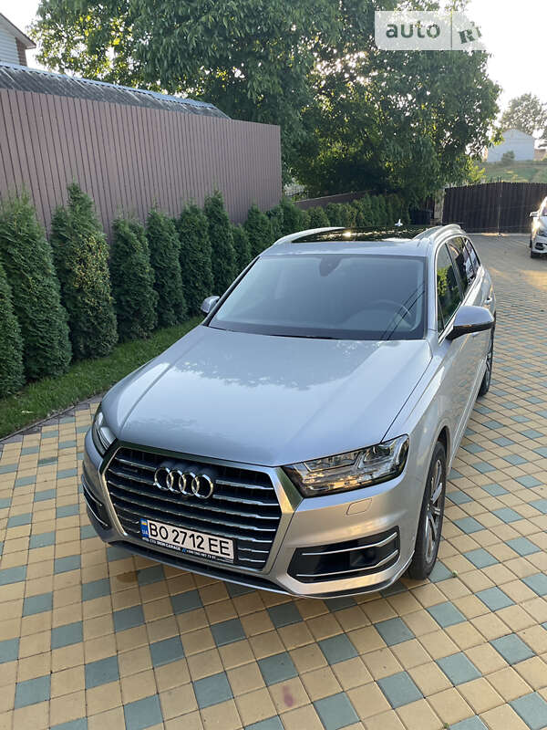 Внедорожник / Кроссовер Audi Q7 2019 в Тернополе