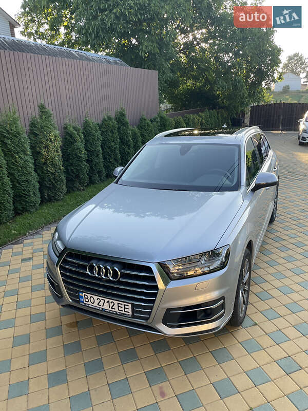 Внедорожник / Кроссовер Audi Q7 2019 в Тернополе