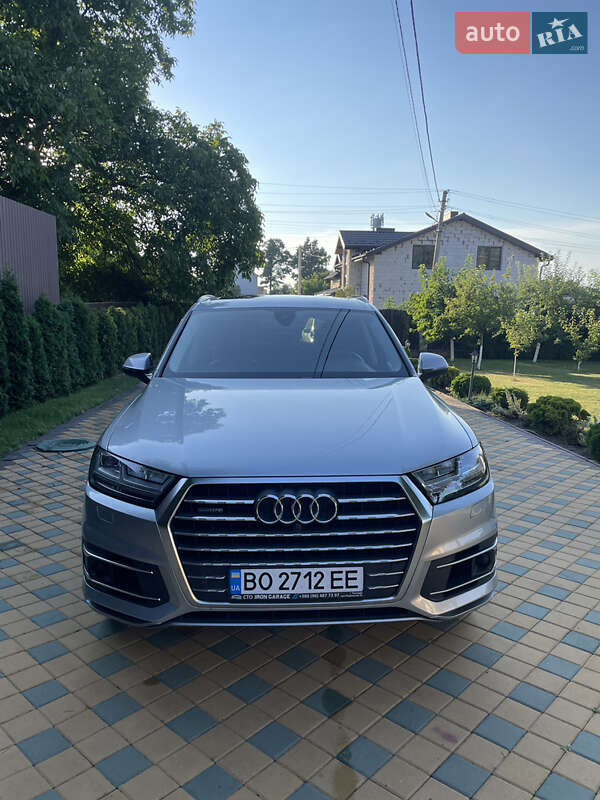 Внедорожник / Кроссовер Audi Q7 2019 в Тернополе
