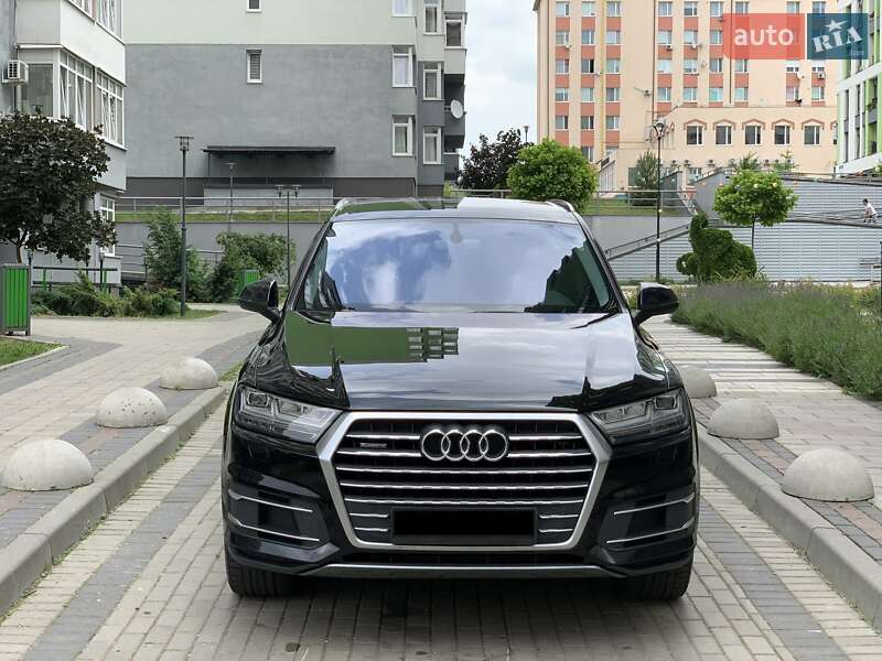 Позашляховик / Кросовер Audi Q7 2015 в Львові