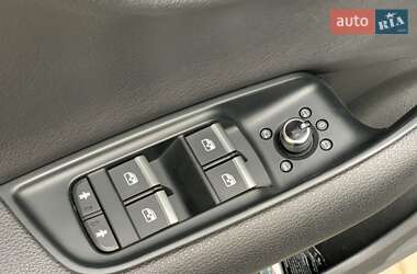 Внедорожник / Кроссовер Audi Q7 2015 в 