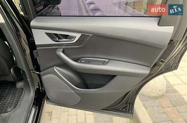 Внедорожник / Кроссовер Audi Q7 2015 в 