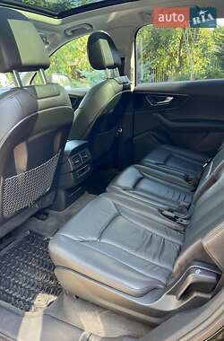 Внедорожник / Кроссовер Audi Q7 2017 в Каменке-Бугской