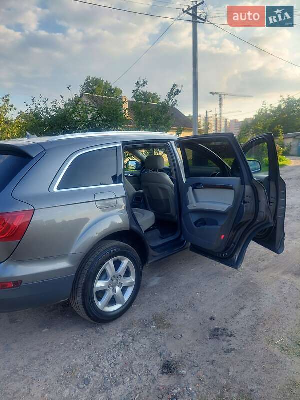 Позашляховик / Кросовер Audi Q7 2011 в Львові