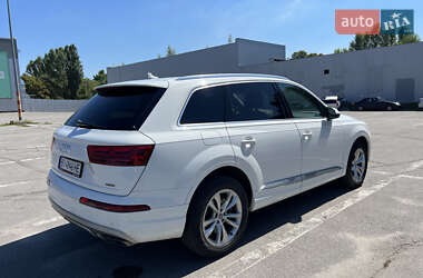 Внедорожник / Кроссовер Audi Q7 2018 в 