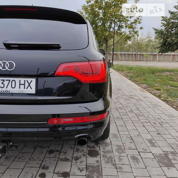 Позашляховик / Кросовер Audi Q7 2010 в Виноградові