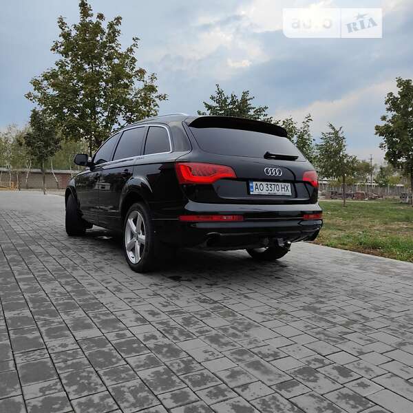 Позашляховик / Кросовер Audi Q7 2010 в Виноградові