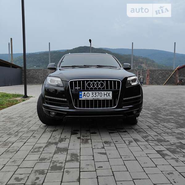 Позашляховик / Кросовер Audi Q7 2010 в Виноградові