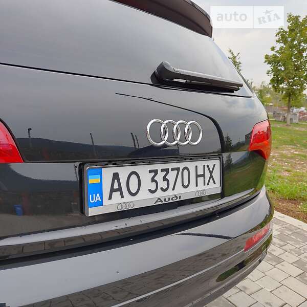 Позашляховик / Кросовер Audi Q7 2010 в Виноградові
