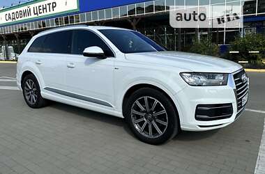 Позашляховик / Кросовер Audi Q7 2017 в Сумах