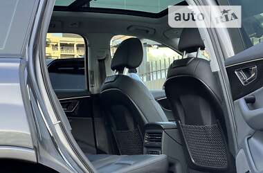 Позашляховик / Кросовер Audi Q7 2019 в 
