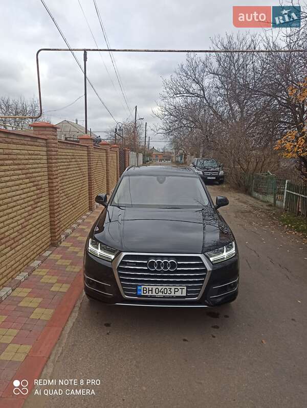Внедорожник / Кроссовер Audi Q7 2017 в Ананьеве