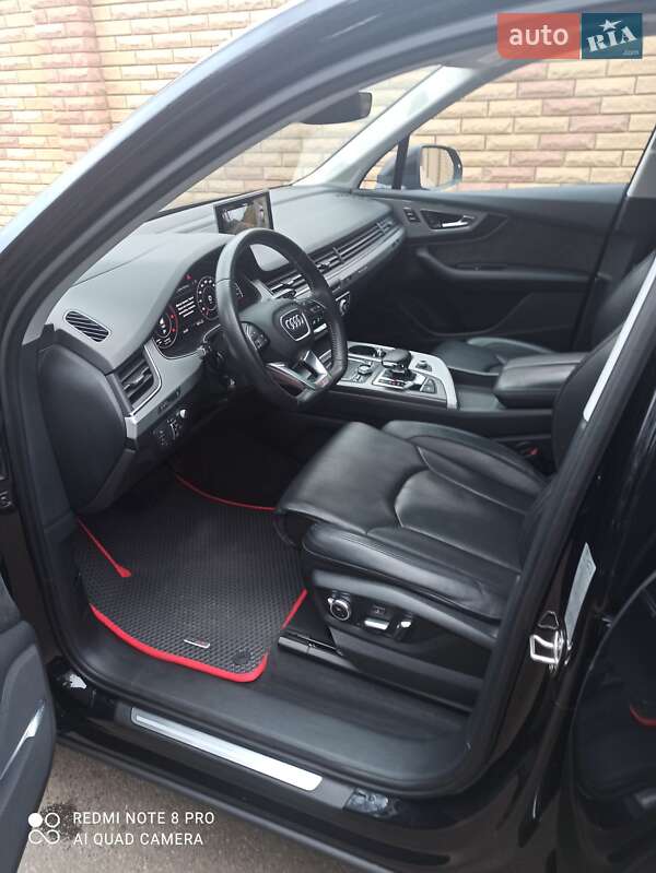 Внедорожник / Кроссовер Audi Q7 2017 в Ананьеве