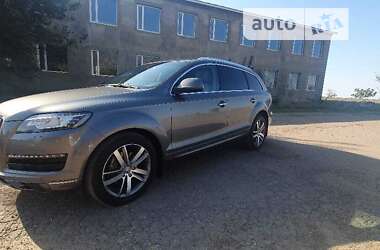Внедорожник / Кроссовер Audi Q7 2011 в 