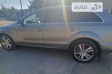 Внедорожник / Кроссовер Audi Q7 2011 в 