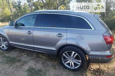 Внедорожник / Кроссовер Audi Q7 2011 в 