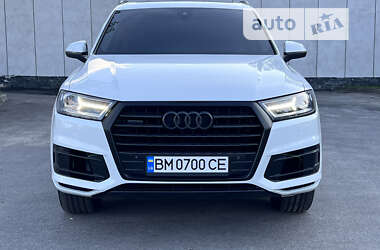 Внедорожник / Кроссовер Audi Q7 2017 в 