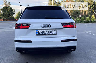 Внедорожник / Кроссовер Audi Q7 2017 в 