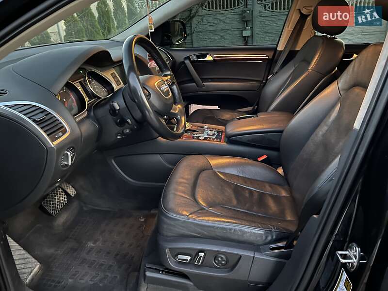 Внедорожник / Кроссовер Audi Q7 2012 в Нововолынске
