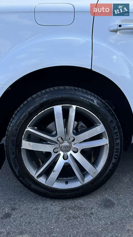 Позашляховик / Кросовер Audi Q7 2014 в Вінниці