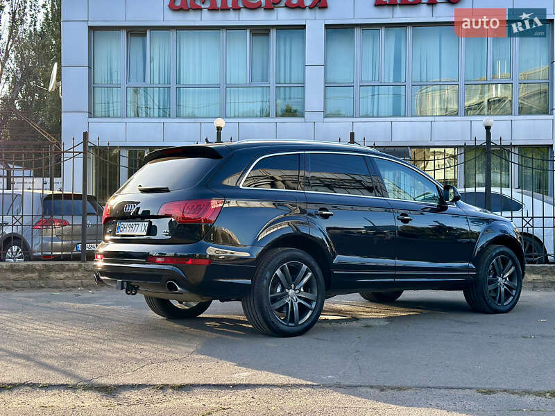 Внедорожник / Кроссовер Audi Q7 2013 в Одессе