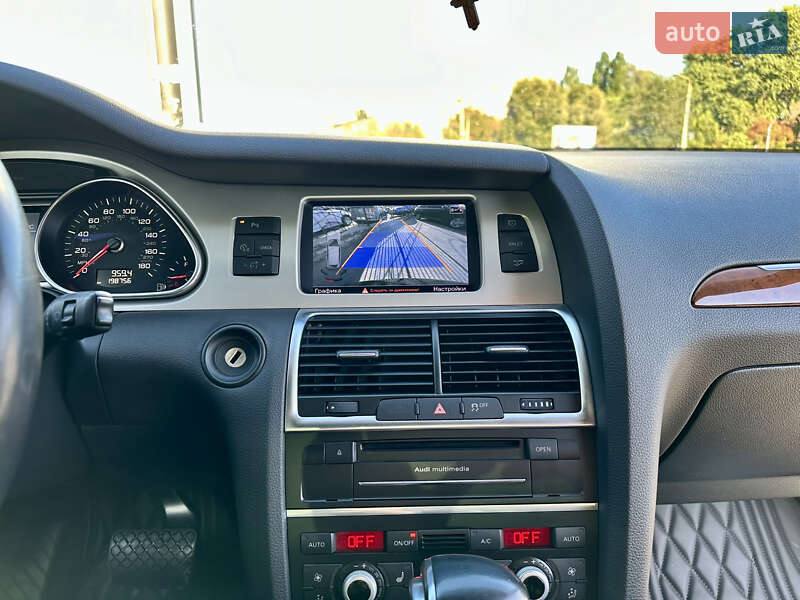 Внедорожник / Кроссовер Audi Q7 2013 в Одессе