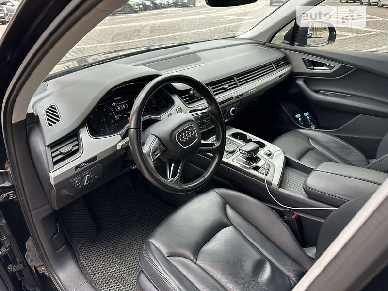 Позашляховик / Кросовер Audi Q7 2017 в Києві