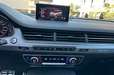 Позашляховик / Кросовер Audi Q7 2017 в 