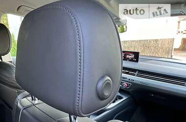 Позашляховик / Кросовер Audi Q7 2017 в 
