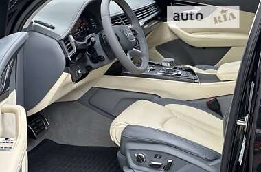 Позашляховик / Кросовер Audi Q7 2017 в 